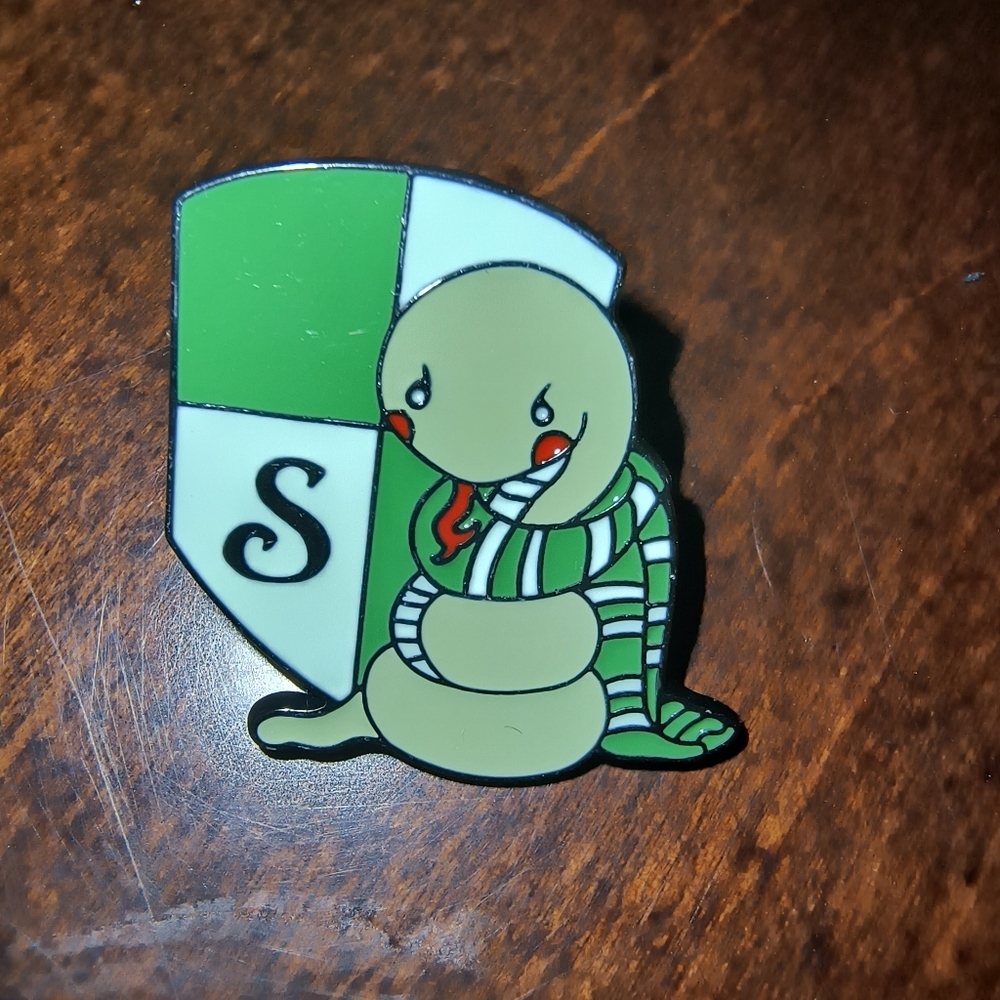 Slytherin Snake Enamel Pin - Green & Cream